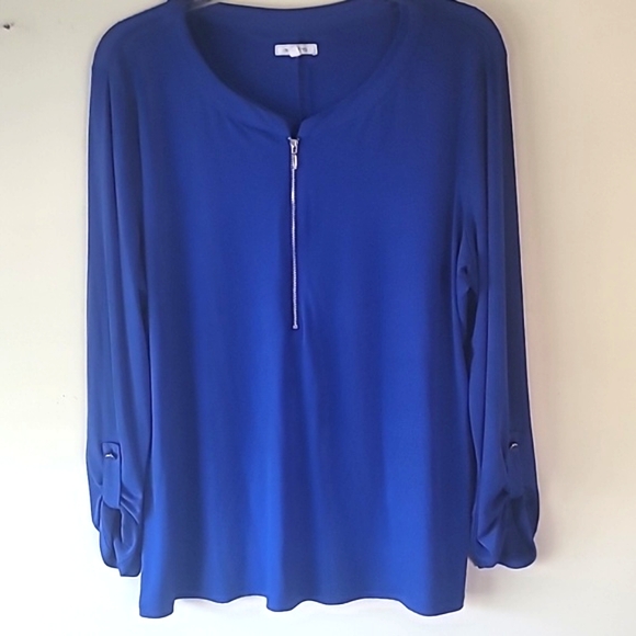 Ava James Tops - Blouse round neck front exposed zipper Vibrant Blue Roll tab sleeves SZ XL